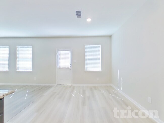 Photo - 23064 Shakespeare Dr