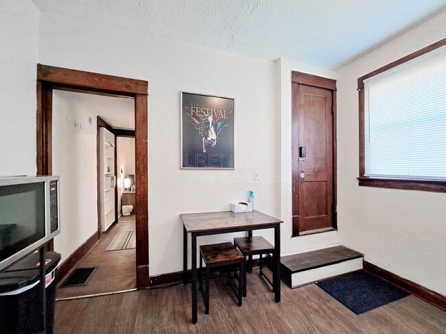 Photo - 1209 Central Ave Unit 2