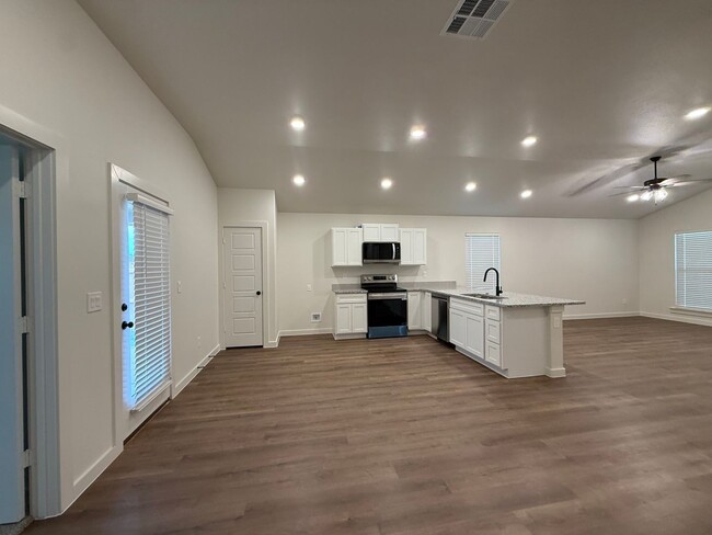 Photo - July Move-in
