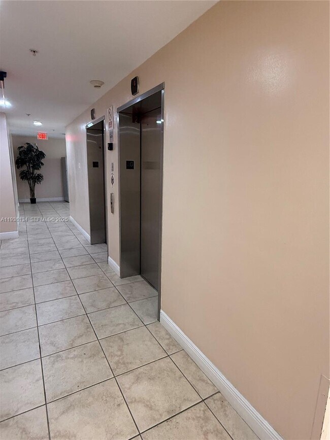 Photo - 119 SW 6th Ave Unit 606