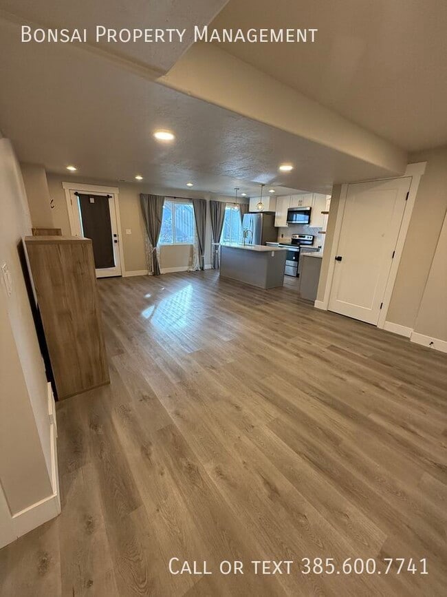 Photo - 1489 W Stone Gate Dr