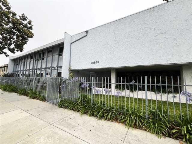 Building Photo - 12926 Doty Ave Unit 29 Rental