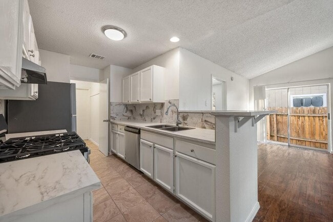 Photo - 8204 West Gate Blvd