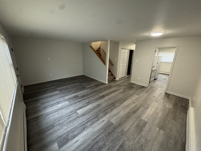 Building Photo - 496 Madison Ave