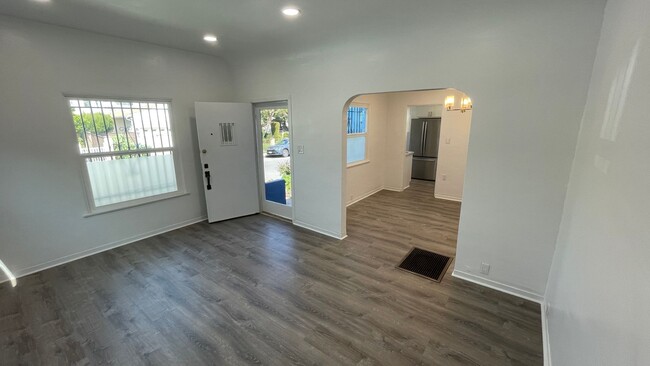 Photo - West LA Gem - 2 bed / 1 bath