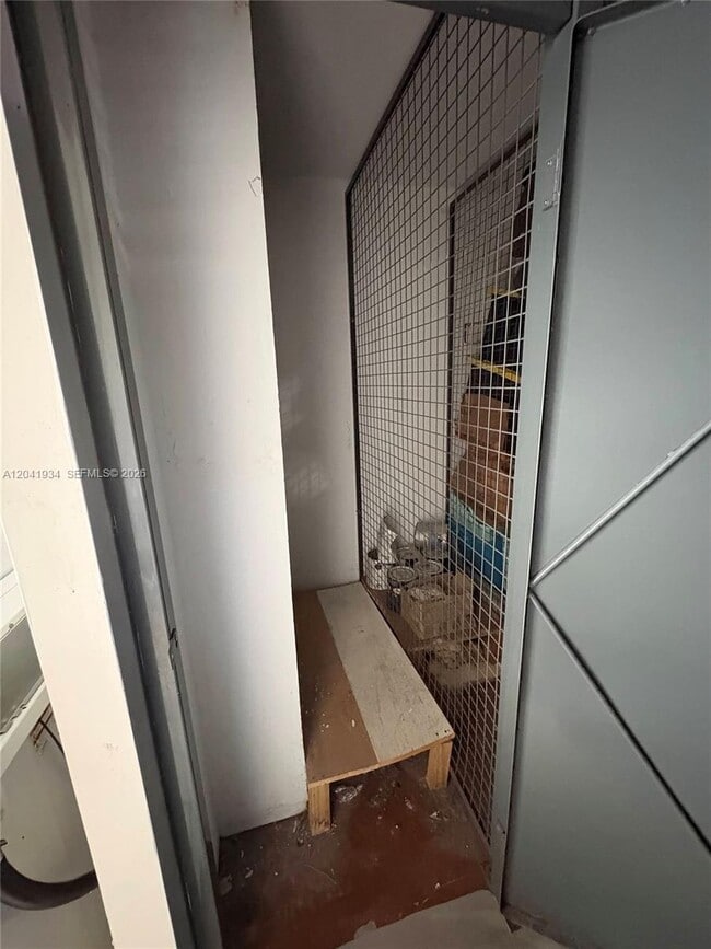 Photo - 1075 NE Miami Gardens Dr Unit 211