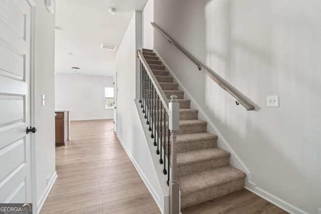 Photo - 708 Shetland Trl