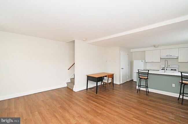 Photo - 1554 N Lawrence St