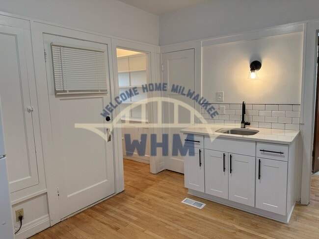 Photo - 1609 N 52nd St