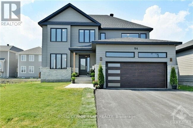 Photo - 54 Reynard Cres