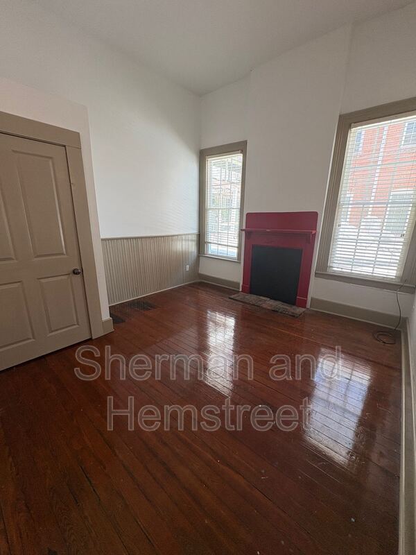 Photo - 1030 Broad St