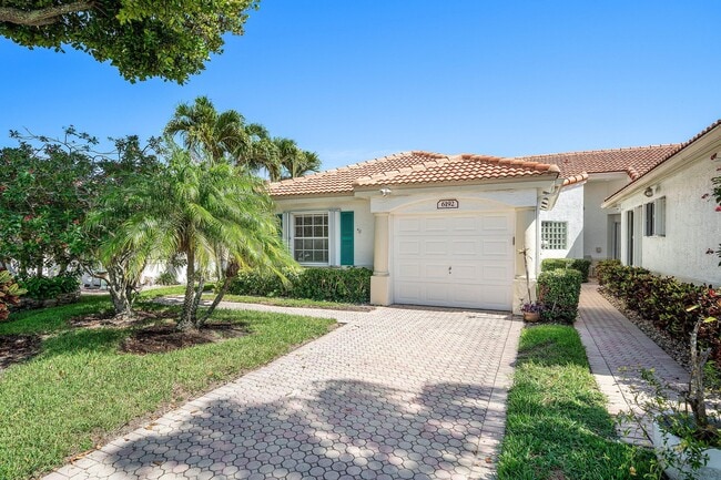 Building Photo - 6192 Floral Lakes Dr