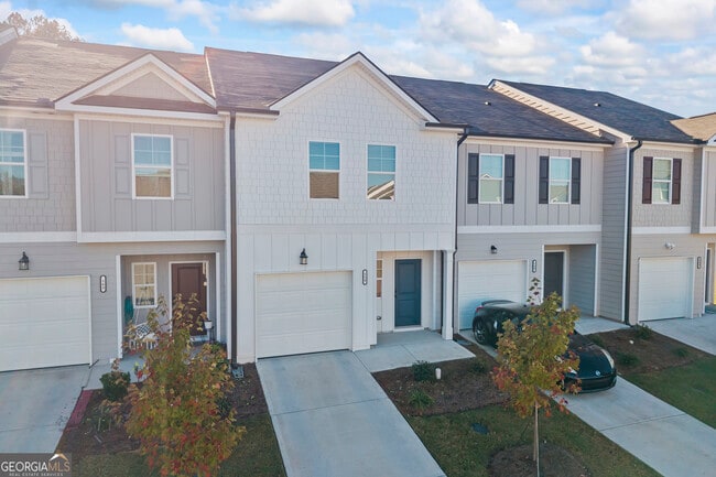 Building Photo - 550 Buxton Rd