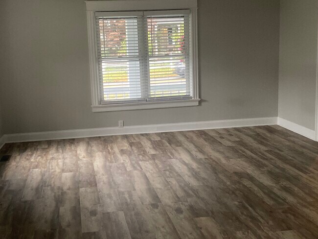 Photo - 232 Bedford Rd Unit 1stflr