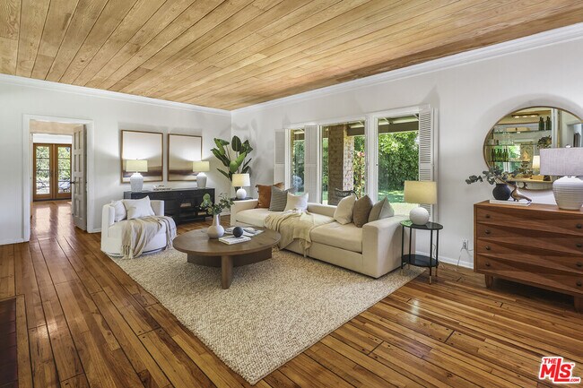 Photo - 400 Vance St