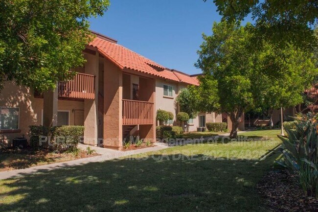 Photo - 210 Chambers St