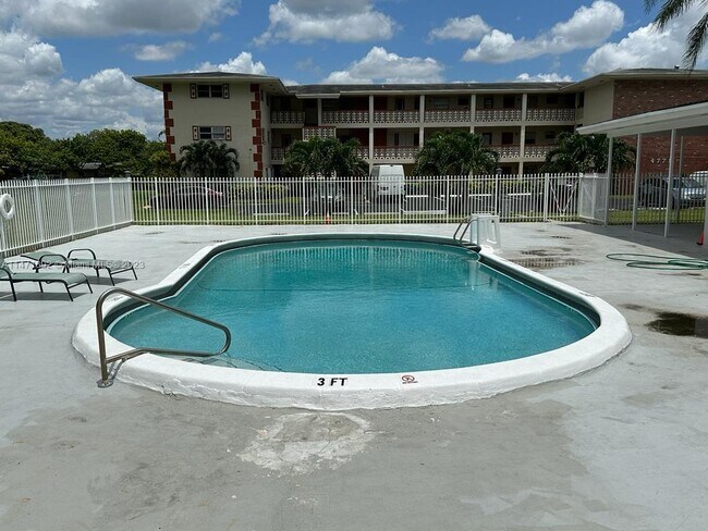 Photo - 4730 NW 10th Ct Condo Unit 304