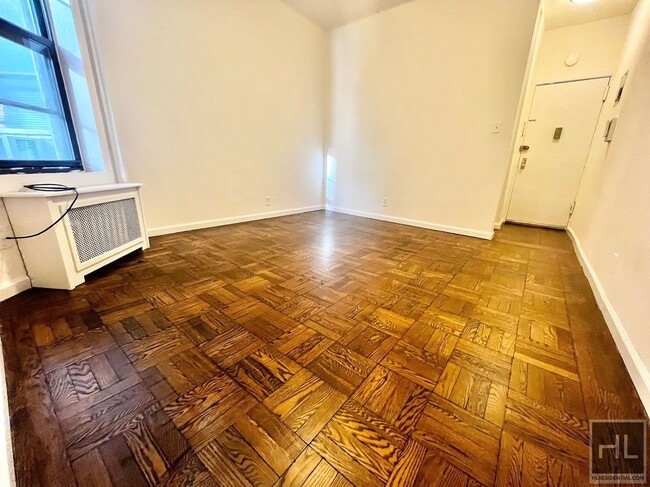 Photo - EAST 88 STREET Unit 2E