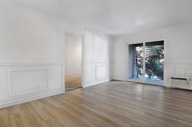 Photo - Crestwood Cove