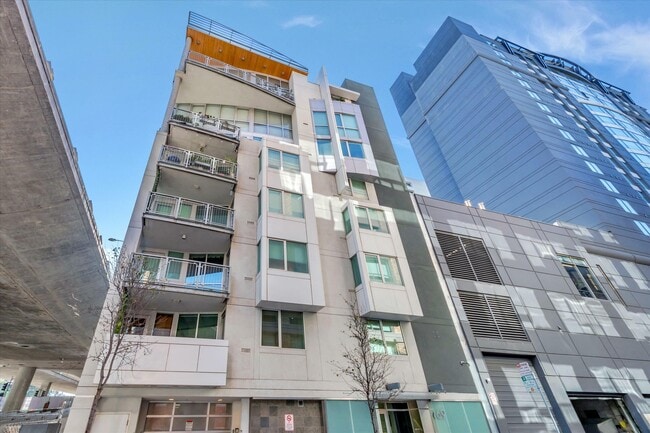 Photo - 69 Clementina St Unit 802