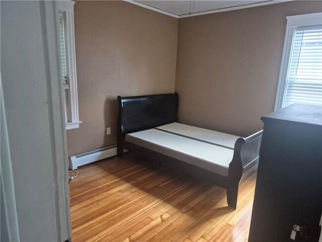 Photo - 76 Pembroke Ave Unit ROOM