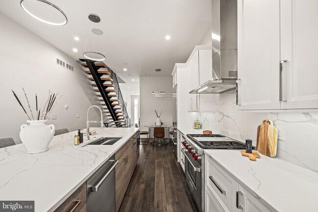 Photo - 1217 Bainbridge St