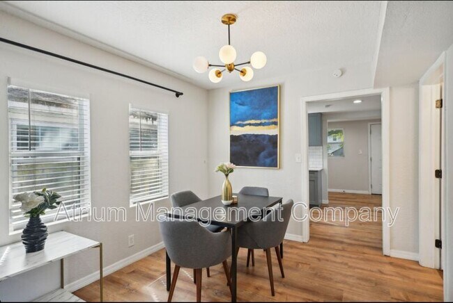 Photo - 909 E 28th Ave