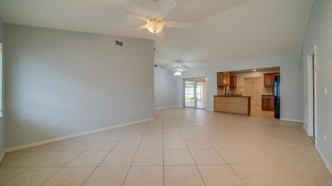 Building Photo - 2103 SE 8th Ave Rental