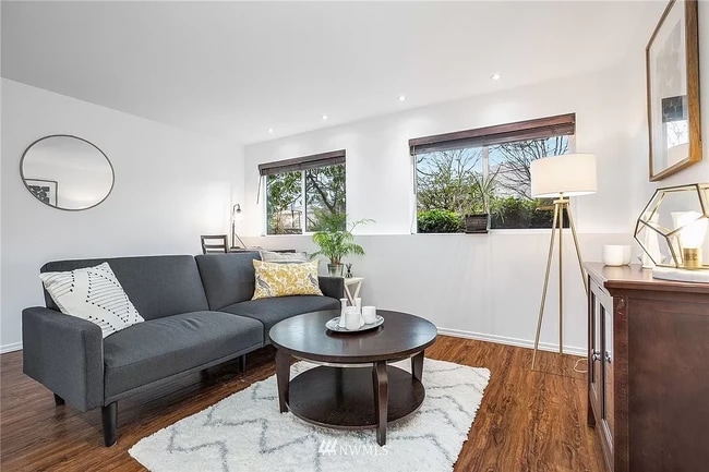 1515 E Union St Unit 102