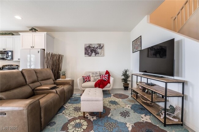 Photo - 128 Kimberlite Dr