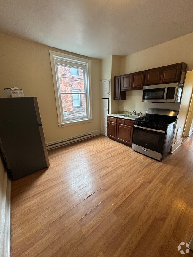Building Photo - 1118 Lindley Ave Unit 2 Rental
