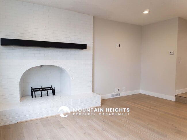 Photo - 8589 Kings Hill Dr