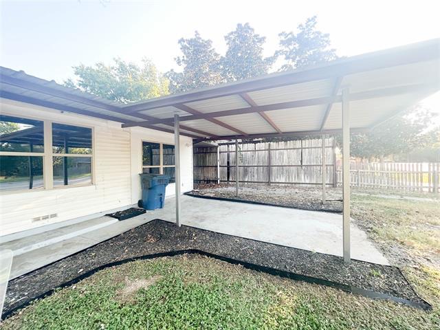 Photo - 913 W Main St