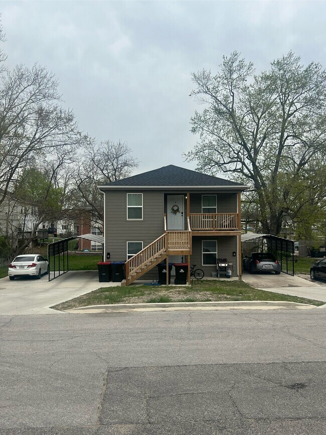 Photo - 405 Jefferson St Townhome