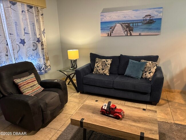 Photo - 1653 US-1 Unidad 211