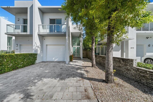 Photo - 3567 SW 1st Ave