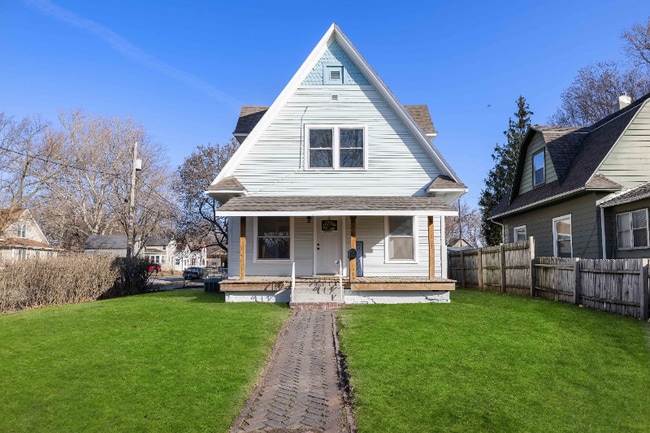 Photo - 1702 Logan Ave Casa