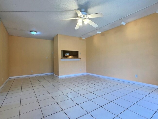 Photo - 843 Twin Lakes Dr Unit 30-B