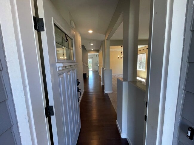 Photo - 5Bd/2.5Ba Everett Home