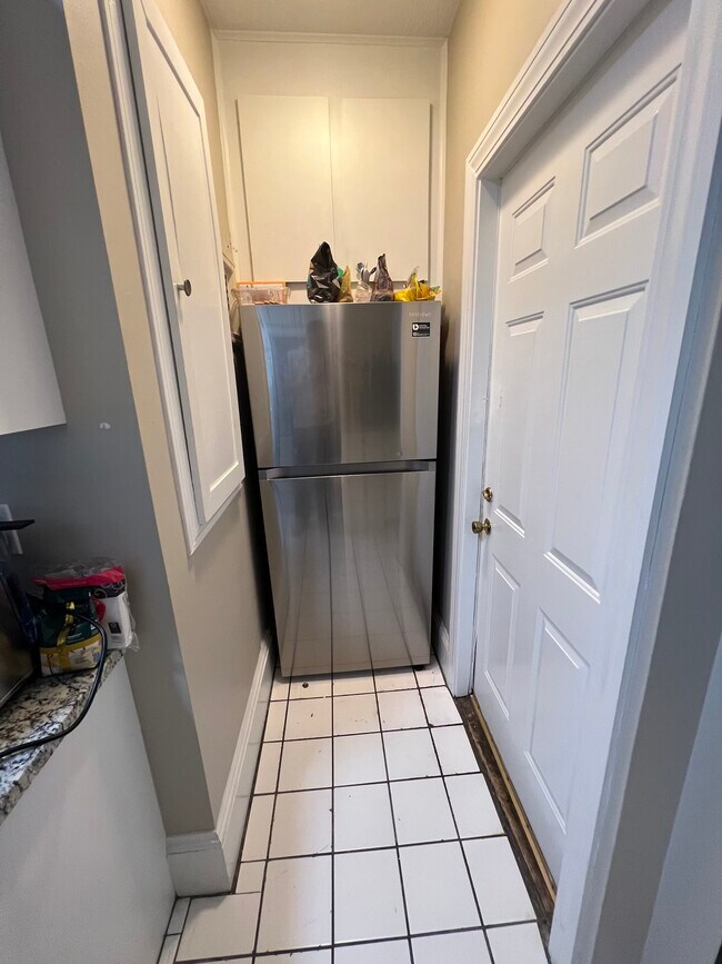 Photo - 100 Saint Marys St Unit 4