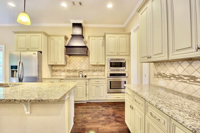 Photo - Spacious 4 Bed, 2.5 Bath Home in Desirable...