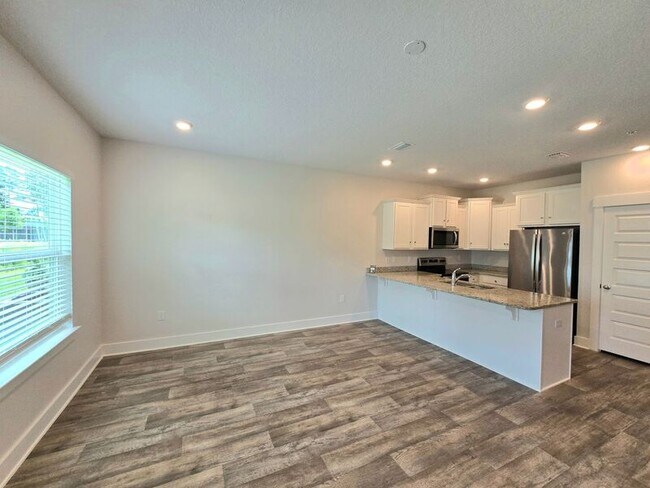 Photo - 1526 Farragut Way