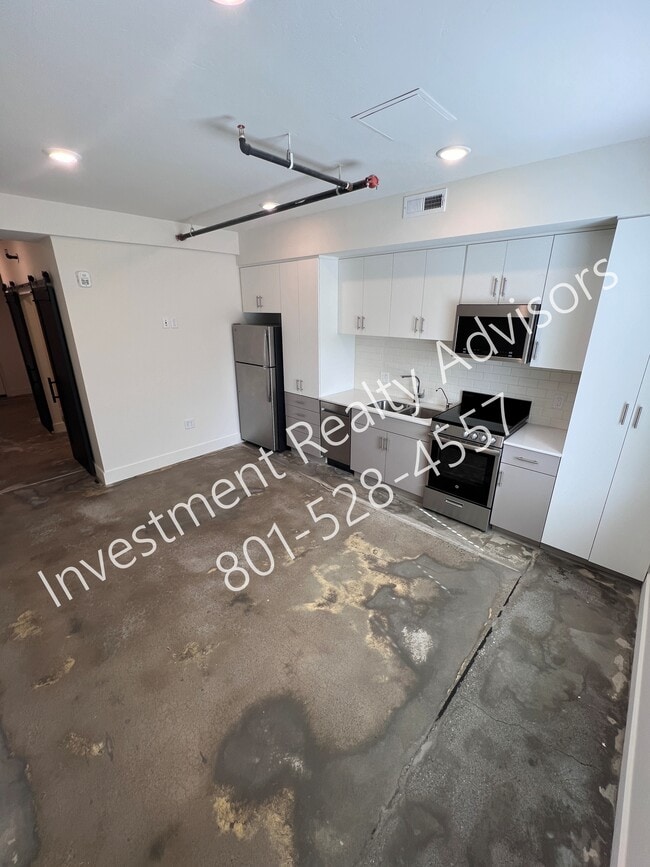 Building Photo - 1172 Graystone Way Unit 103