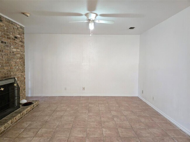 Photo - 2906 West Ave Unit 9