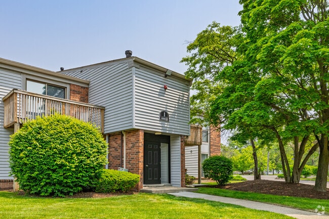 Unit Entrance - Fairway Club Apartments
