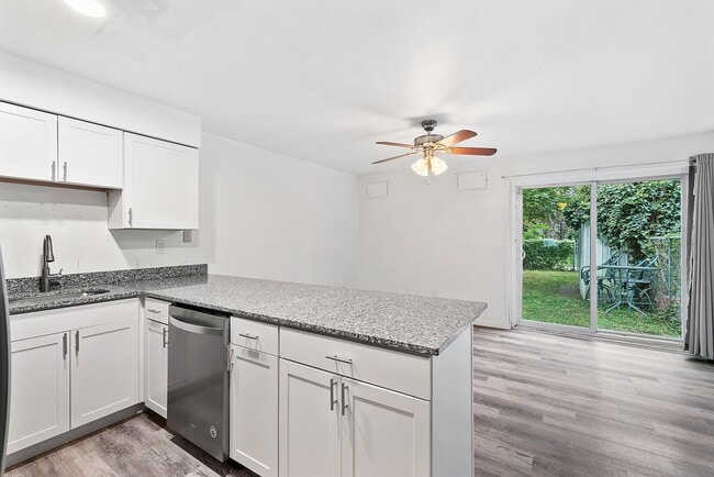 Photo - 1540 W Thompson St House