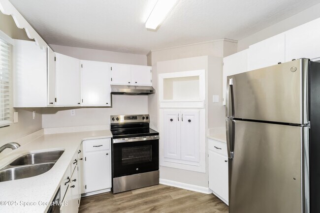 Photo - 1219 Scottish St SW