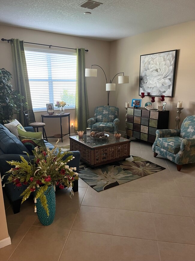 Photo - 12091 SW Bennington Cir