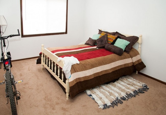 Photo - 4728 Seward St Unit 19