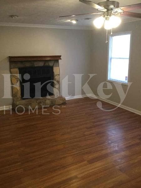 Photo - 2734 Varlet Ct SW